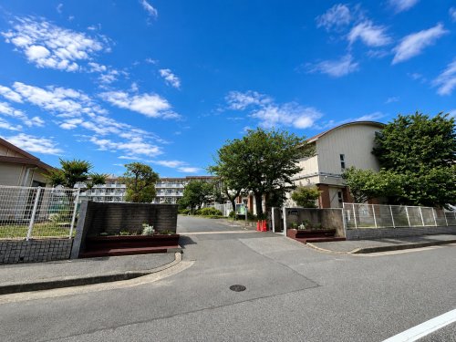 小学校　千葉市立真砂西小学校（小学校）まで402m