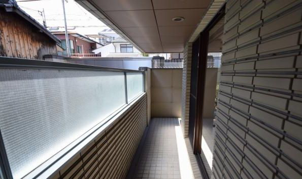 地下鉄烏丸線 丸太町駅 徒歩9分 3階建 築39年の内装写真