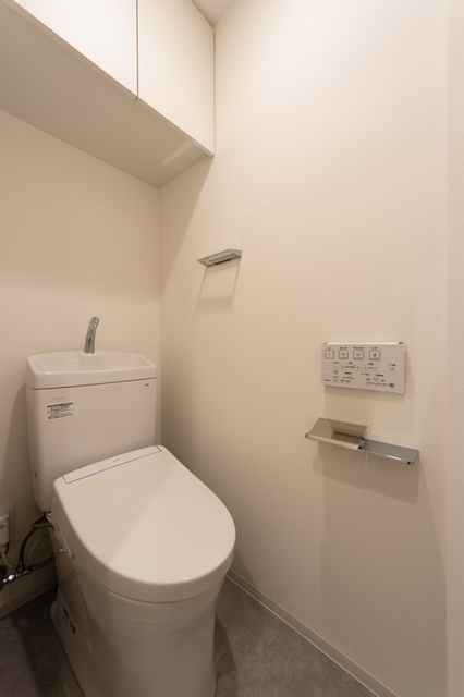 トイレ　※写真は同タイプ住戸です。
