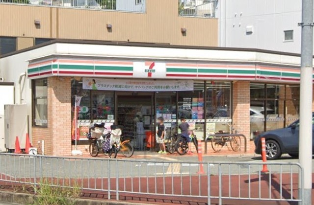 コンビニ　セブンイレブン　東豊中4丁目店（コンビニ）まで323m