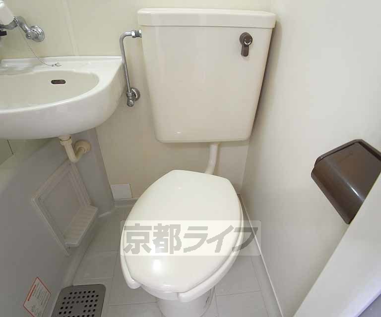 トイレ　・お問い合わせは京都ライフ出町柳店まで・