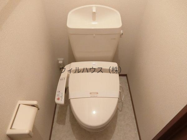 トイレ　ウォシュレット付き！