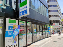 コンビニ　ファミリーマート横浜常盤町店（コンビニ）まで105m