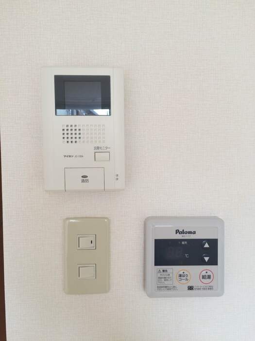 セキュリティ　モニター付インターホン、給湯設備