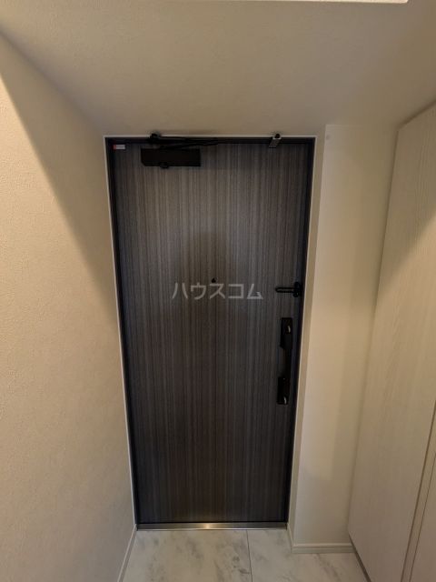 S-RESIDENCE本中山aloriaの玄関写真