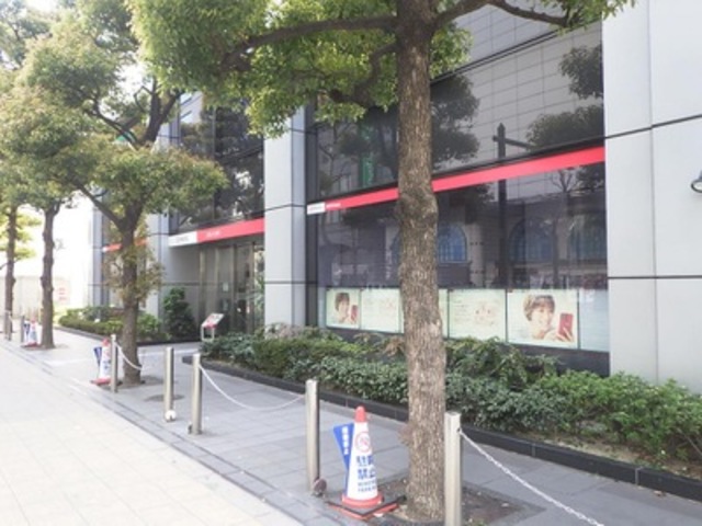 銀行　三菱東京UFJ銀行船場支店（銀行）まで469m