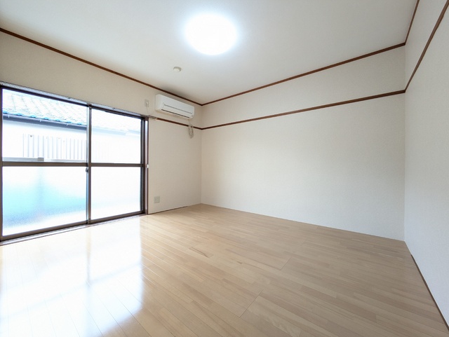 居室・リビング　★洋室６帖・シンプルでレイアウトしやすいお部屋★