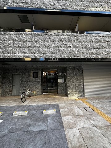 エントランス　清潔なエントランスです