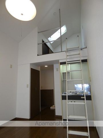 東急目黒線 洗足駅 徒歩8分 3階建 築27年の居間写真