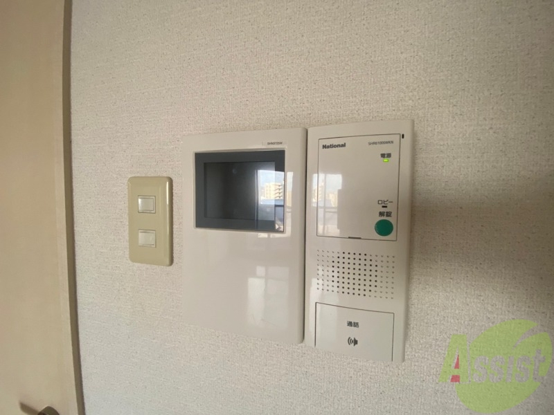 セキュリティ　給湯器は簡単操作で温度調整ができますよ。