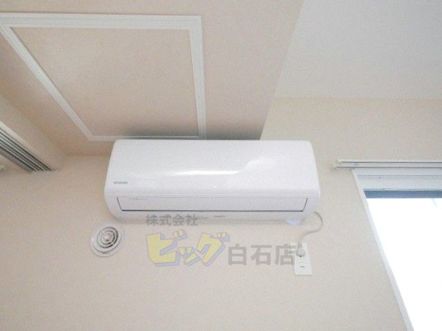その他設備　夏も快適なエアコン付きです♪