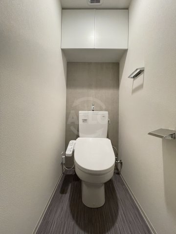 トイレ　アーバネックス難波WEST　温水洗浄便座