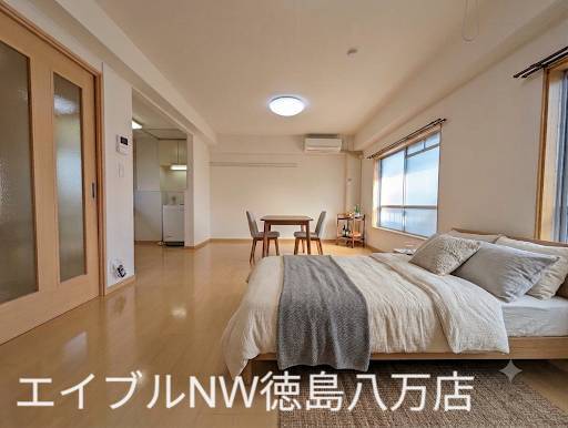 建物外観　家具設置イメージ