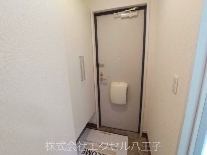 玄関　シューズボックス完備です。