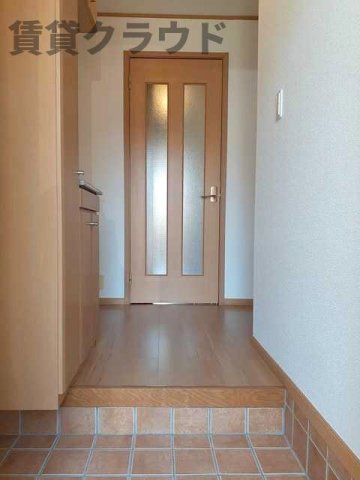 玄関　収納もある玄関です
