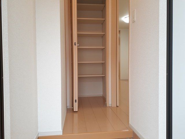 コッティ大泉の玄関写真