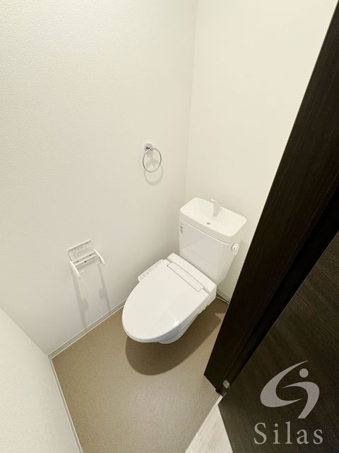 ＪＲ山陽本線 大久保駅 徒歩10分 3階建 築6年のトイレ写真