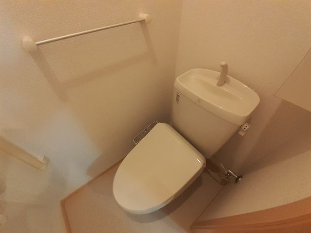 アンソレイエ Iのトイレ写真