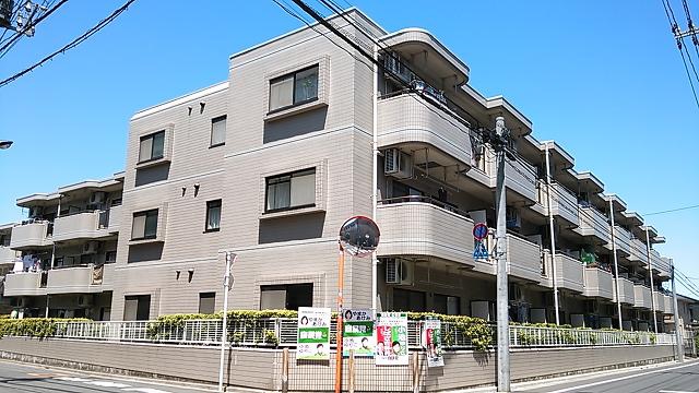 リベラル・ワタドの外観写真