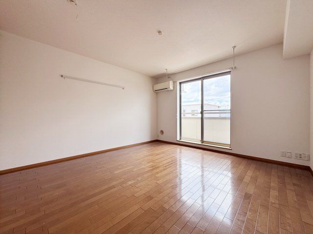 フェリーチェの居間写真