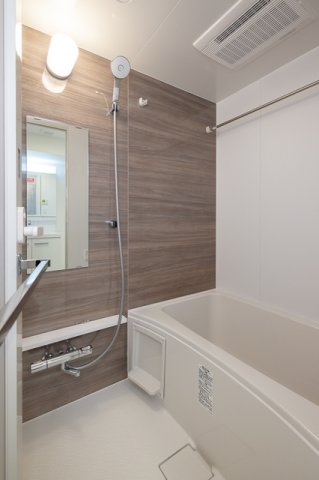 バス・シャワールーム　※写真は同タイプ住戸です。