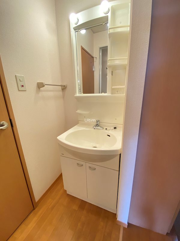 洗面設備　※別部屋の写真です。ご参考までに
