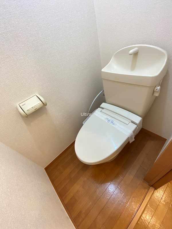 トイレ　※別部屋の写真です。ご参考までに