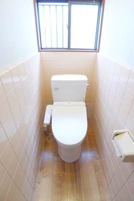 大蛇町貸家のトイレ写真