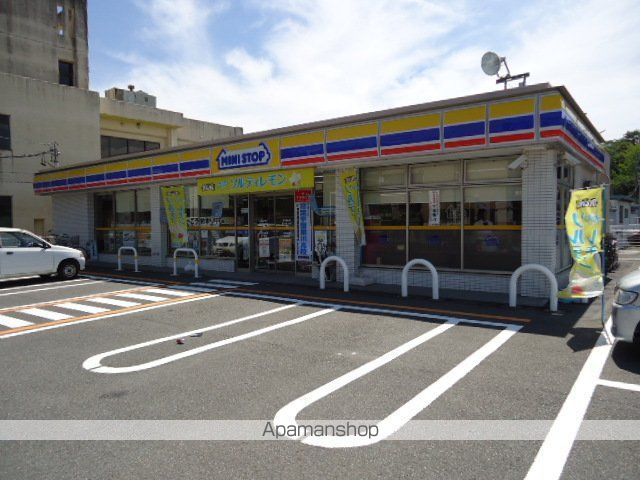 コンビニ　ミニストップ（コンビニ）まで881m
