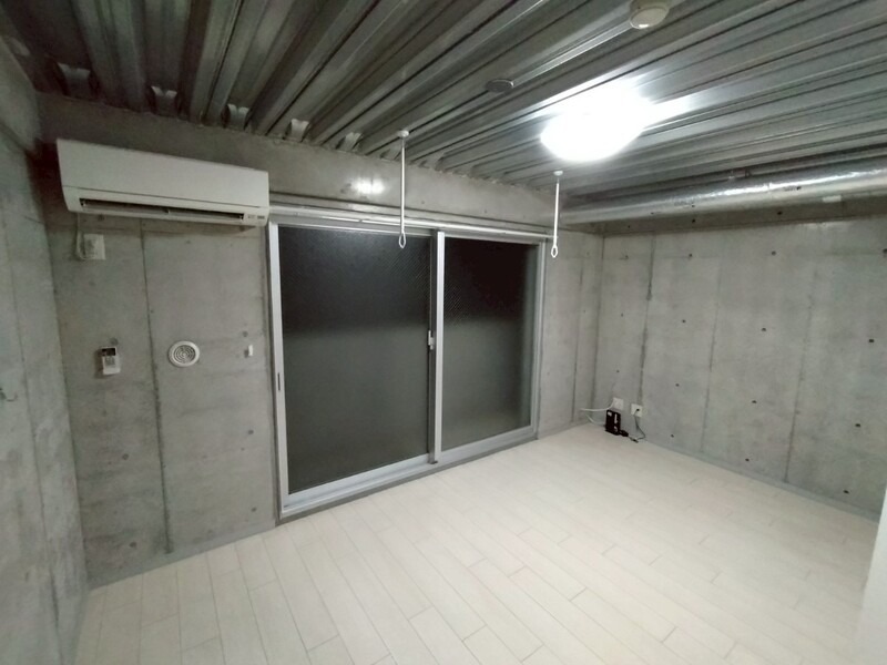 ＪＲ総武線 新検見川駅 徒歩4分 4階建 築10年の居間写真