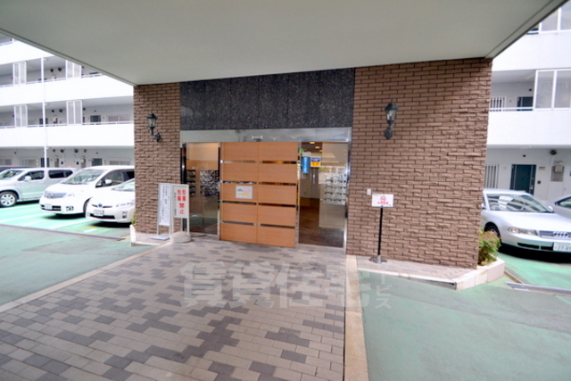 新大阪グランドハイツ1号棟の外観写真