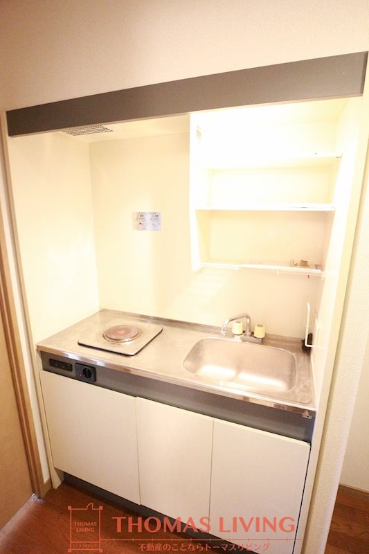 キッチン　電気コンロ完備しています。