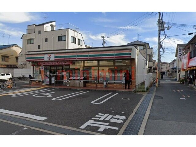 コンビニ　セブンイレブン摂津香露園店（コンビニ）まで460m