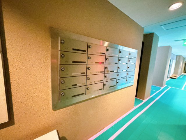 麻布ホームズの外観写真
