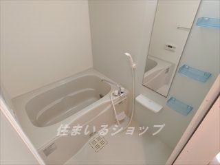 バス・シャワールーム　追い焚き・浴室暖房乾燥機あり