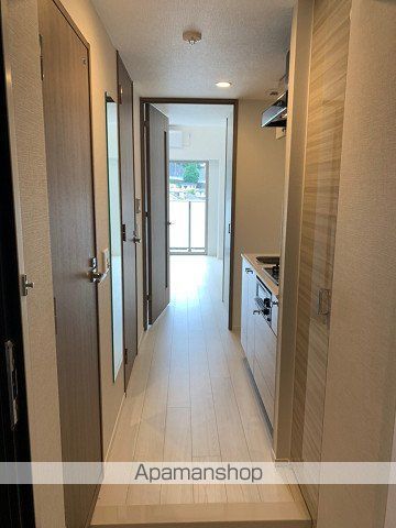 ＪＲ東海道本線 横浜駅 徒歩15分 10階建 築7年の玄関写真