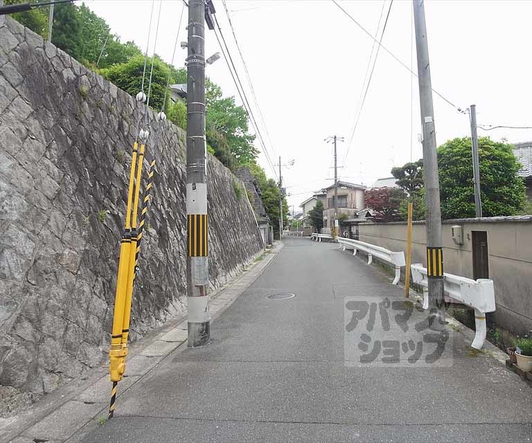その他　前面道路です。