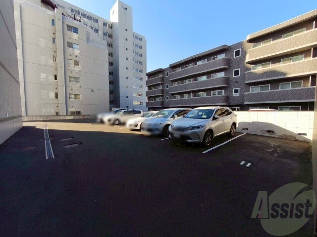 駐車場　駐車場