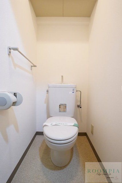 東急田園都市線 三軒茶屋駅 徒歩9分 14階建 築28年のトイレ写真