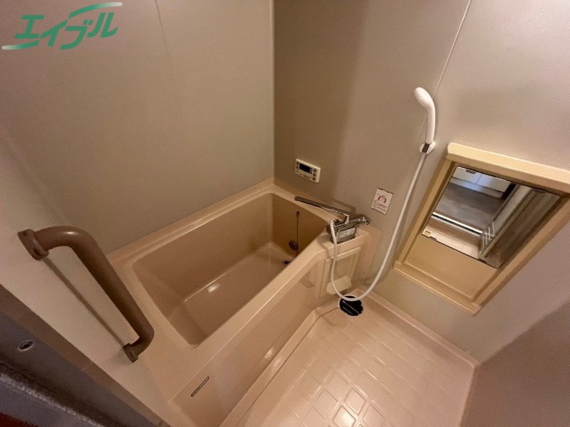 バス・シャワールーム　同タイプ部屋写真です。