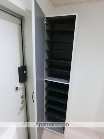 ハーミットクラブハウス川崎大師IIの玄関写真