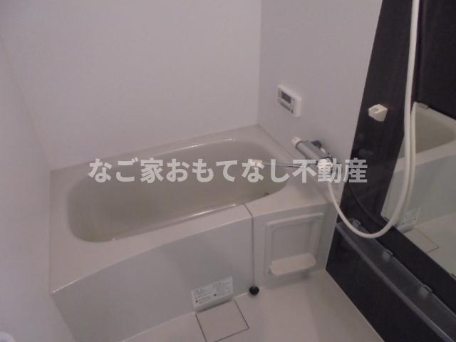 地下鉄鶴舞線 庄内通駅 徒歩10分 3階建 築9年の風呂写真