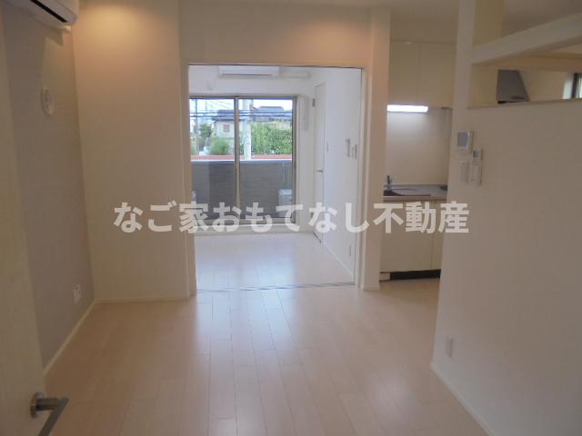 地下鉄鶴舞線 庄内通駅 徒歩10分 3階建 築9年の居間写真