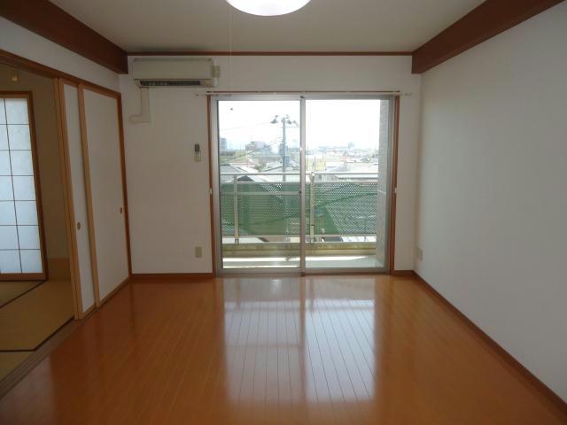 居室・リビング　別部屋参考写真