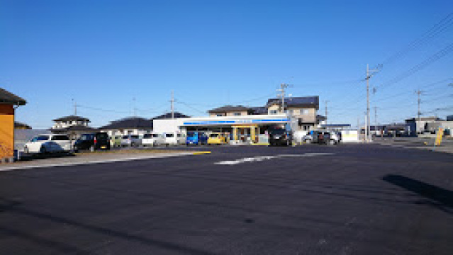コンビニ　ローソン真岡亀山二丁目店（コンビニ）まで460m