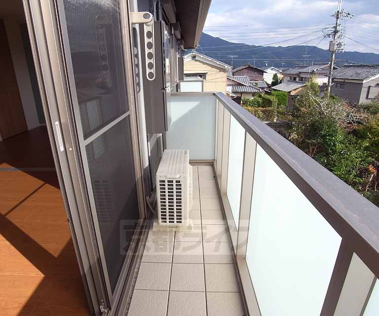 バルコニー　南向きバルコニーで日当たり良好！