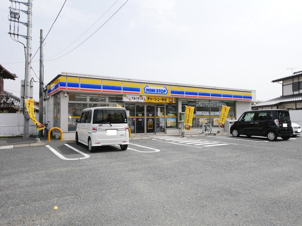 コンビニ　ミニストップ 日立鮎川店（コンビニ）まで82m