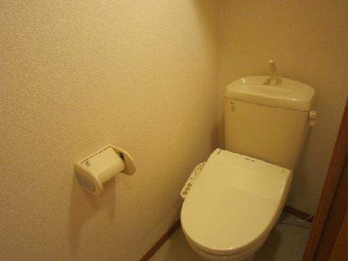 トイレ　ウォシュレット付です。