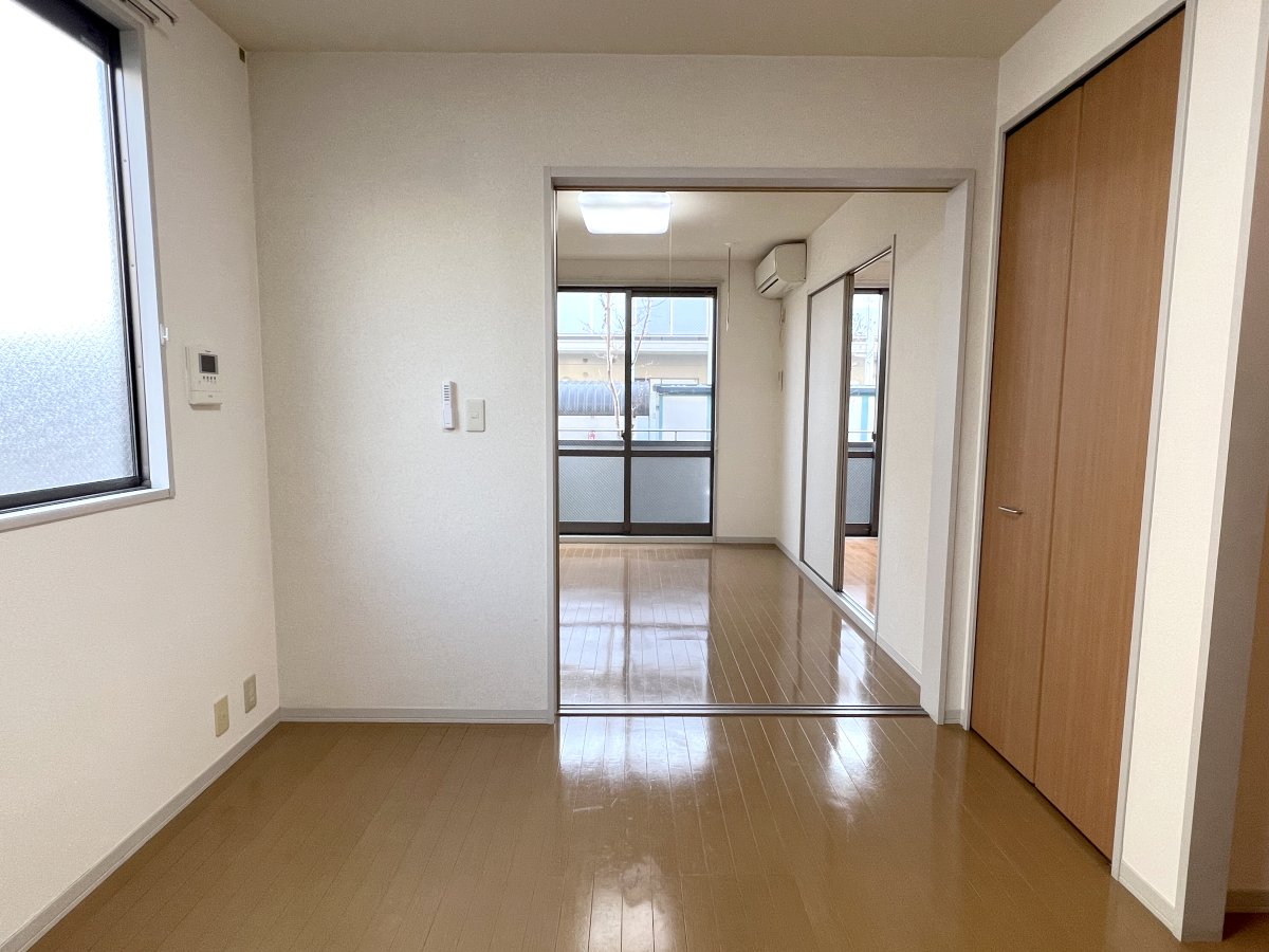 ＪＲ奥羽本線 蔵王駅 徒歩38分 2階建 築24年の居間写真
