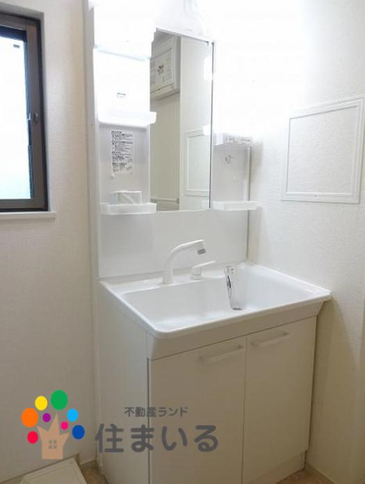 洗面設備　※写真は同型タイプとなります